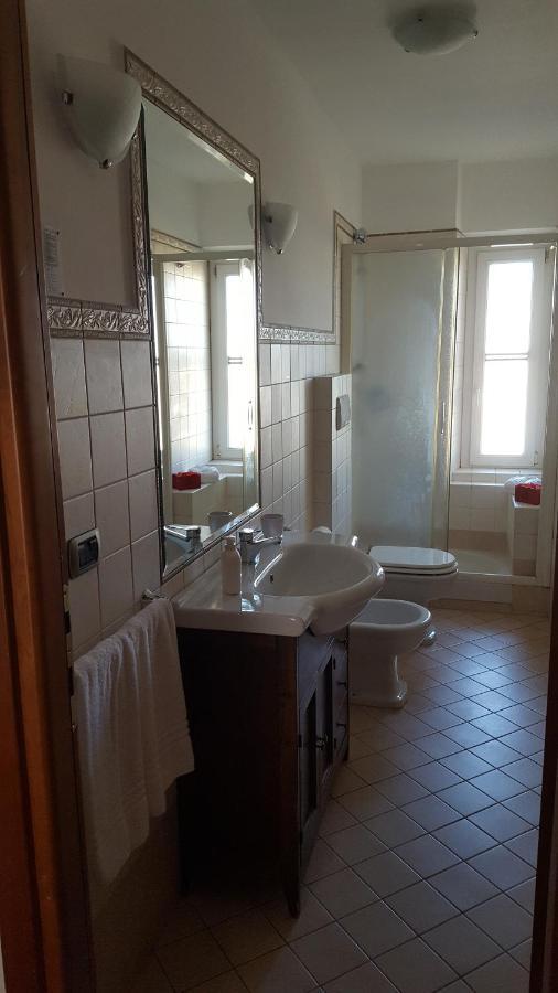 Pisicchio Rooms Fiumicino Esterno foto